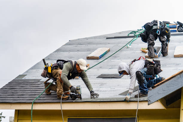Professional Gutter Installation technician working in Willet, NY